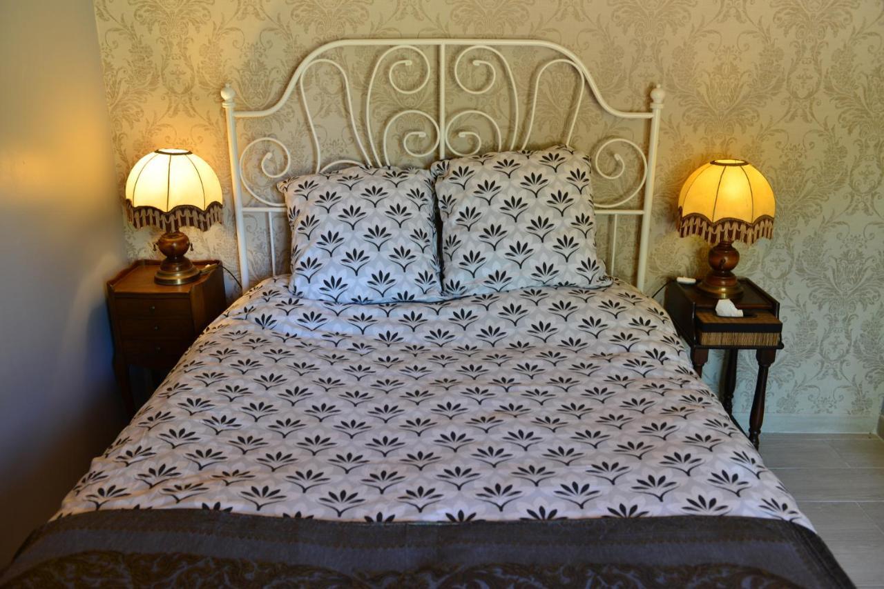 Chez Pique-Fesse Chambre D'Hote Saint-Martin-L'ars Екстер'єр фото