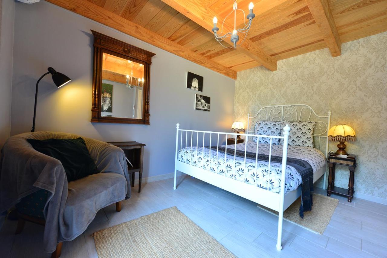 Chez Pique-Fesse Chambre D'Hote Saint-Martin-L'ars Екстер'єр фото